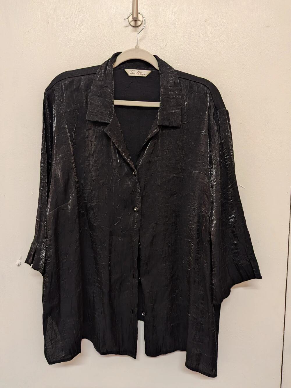 Vintage Tradition Textured Button-Up Shirt In Black, Size M